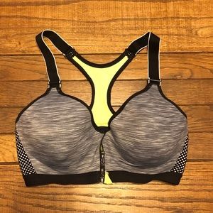 NEW Maidenform Sports Bra